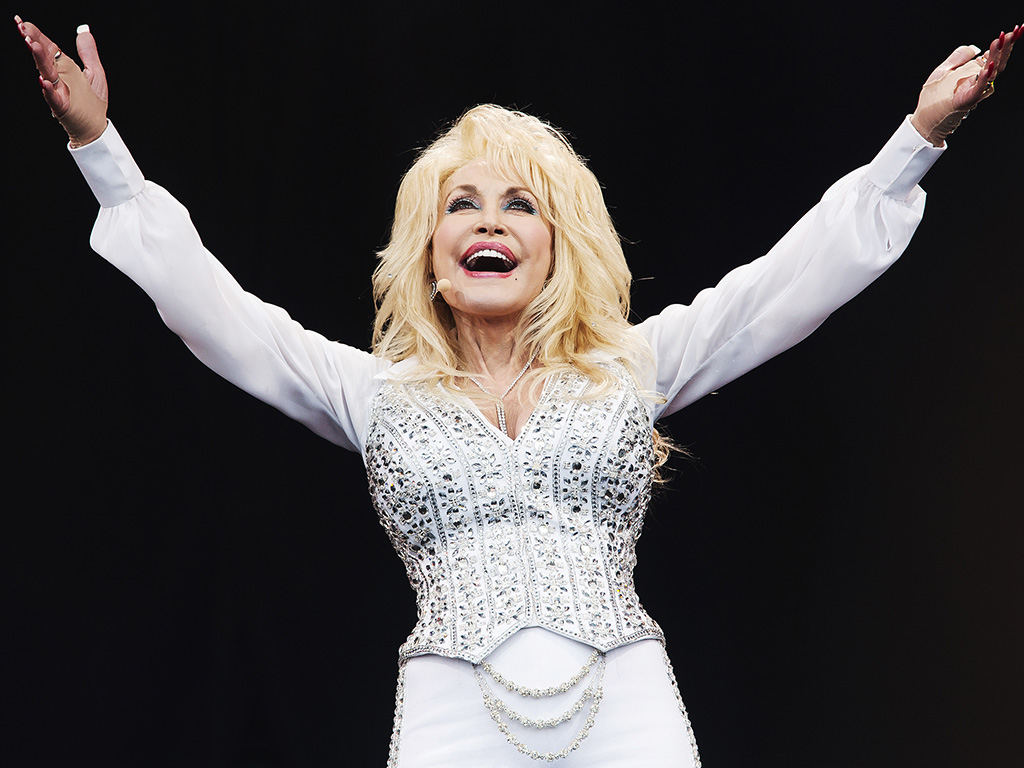 Dolly Parton Glastonbury photo