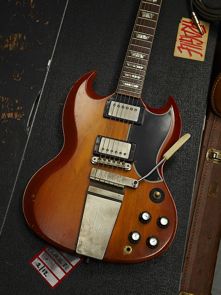 Vintage Guitar photo
