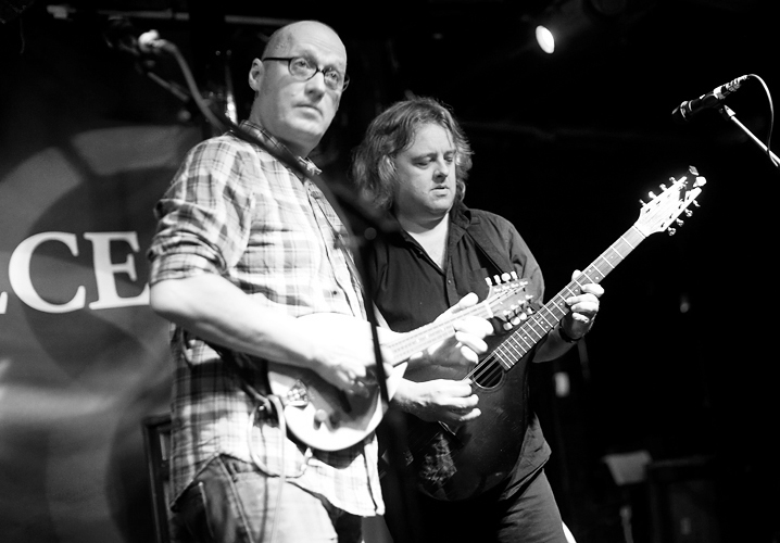 Adrian Edmondson and the Bad Shepherds by Adam Gasson / threesongsnoflash.net