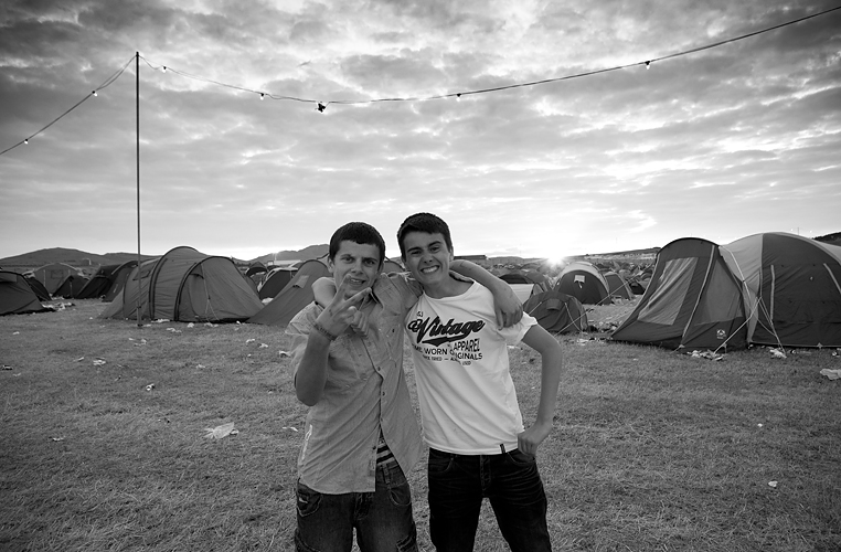 Wakestock Festival boys by Adam Gasson / threesongsnoflash.net