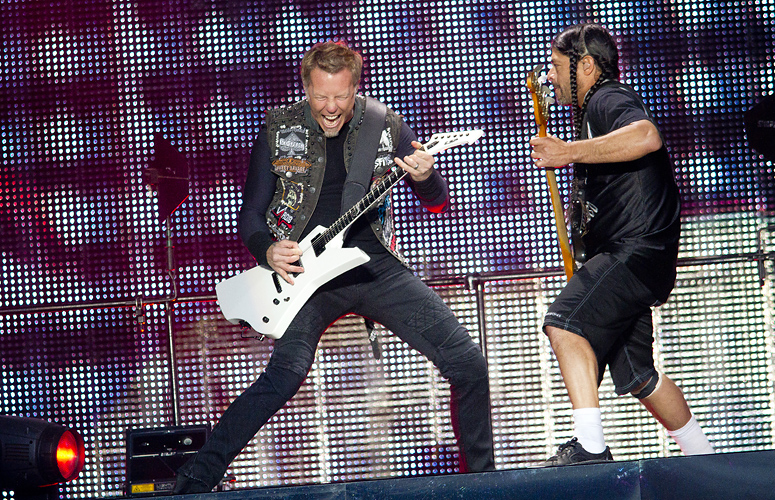 Metallica perform at Download Festival 2012 by Adam Gasson / threesongsnoflash.net