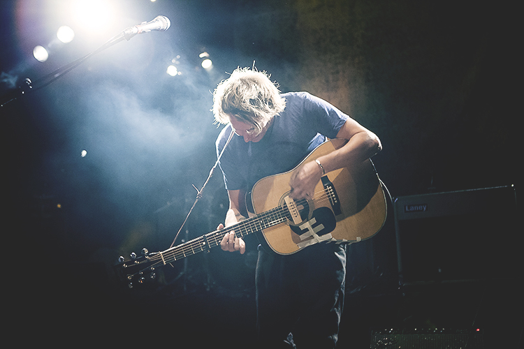 Ben Howard plays in Bristol by Adam Gasson / threesongsnoflash.net