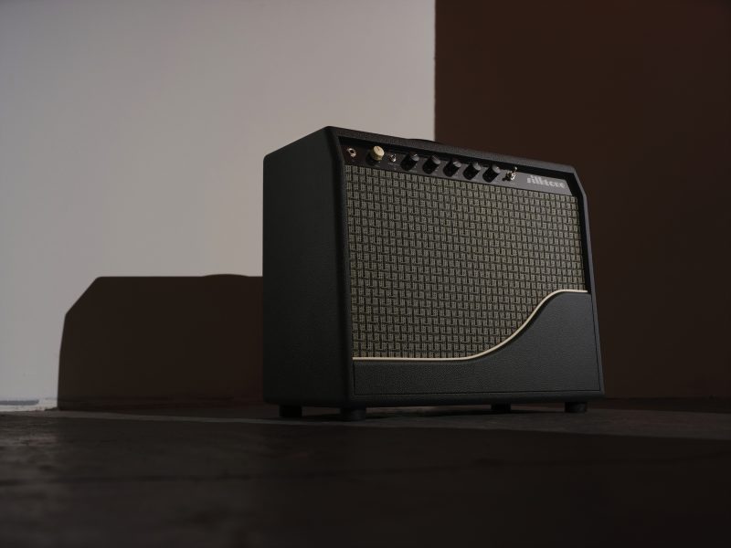 Studio photograph of a Silktone KT-66 12 watt combo guitar amplifier